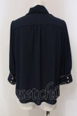 画像3: axes femme POETIQUE / バラメッセージ刺繍ブラウス  ネイビー O-25-04-29-026-AX-BL-IG-OS (3)