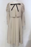 画像1: Maison de FLEUR Petite Robe / クロエが微笑むワンピース S ベージュ O-25-04-29-052-EL-OP-IG-OS (1)