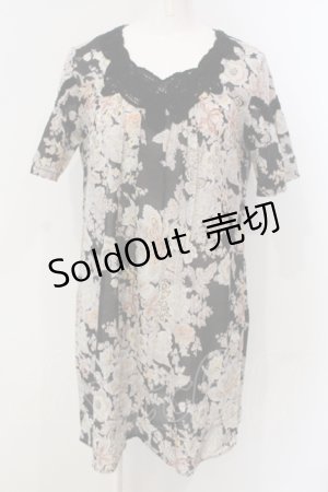 画像: INGEBORG / フラワーペイズリーチュニック 9 クロ O-25-04-29-064-LO-OP-IG-ZI