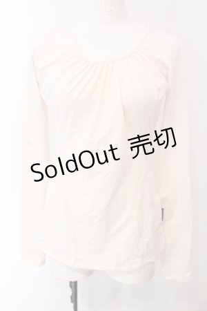 画像: Ozz oneste / ギャザーネック裏起毛カットソー  アイボリー O-25-04-29-090-OO-TO-IG-OS