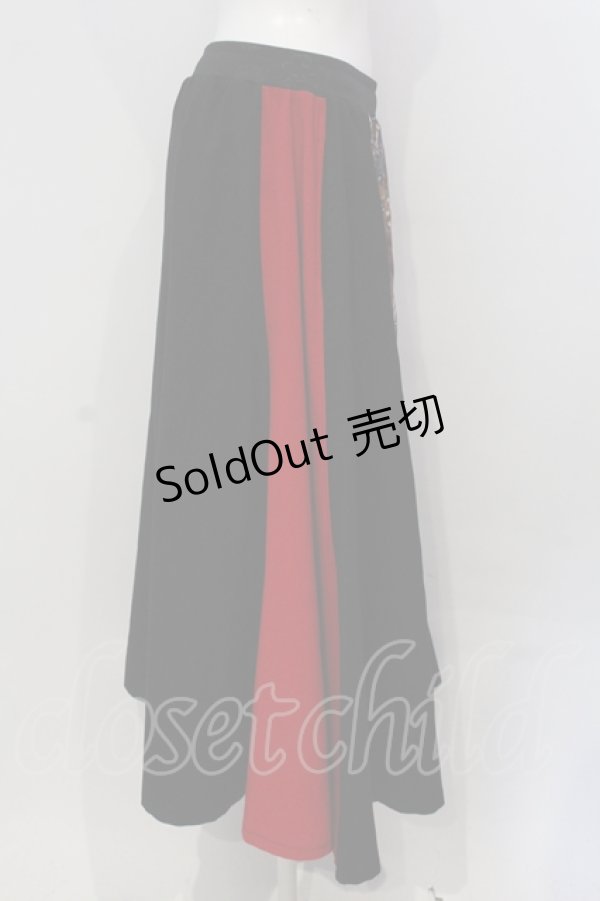 画像2: Qutie Frash / 和柄プリーツフレアスカート  レッド×ブラック O-25-04-29-016-QU-SK-OW-OS (2)