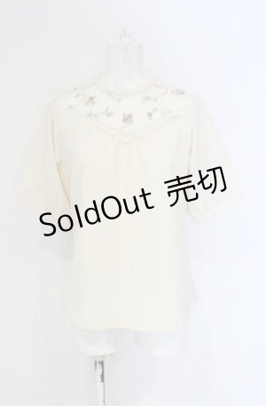 画像: Fi.n.t / ヨークローズ刺繍プルオーバーブラウス F アイボリー O-25-04-30-1124-CA-BL-OW-OS