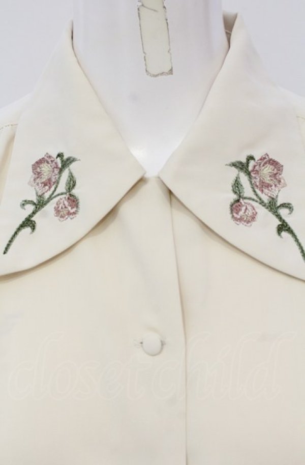 画像2: an another angelus / クリスマスローズ刺繍ブラウス F アイボリー O-25-04-30-1127-CA-BL-OW-OS (2)
