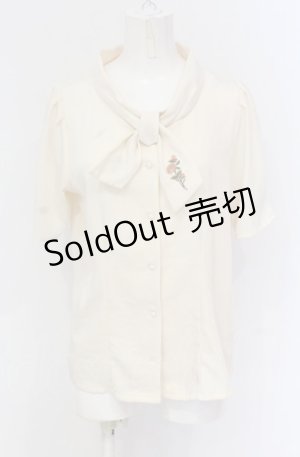 画像: an another angelus / ローズ刺繍ボウタイブラウス  アイボリー O-25-04-30-2056-CA-BL-IG-OS