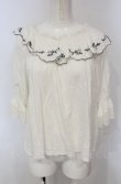 画像1: an another angelus / ローズ刺繍オフショルブラウス  オフシロ O-25-04-30-2009-CA-BL-IG-OS (1)