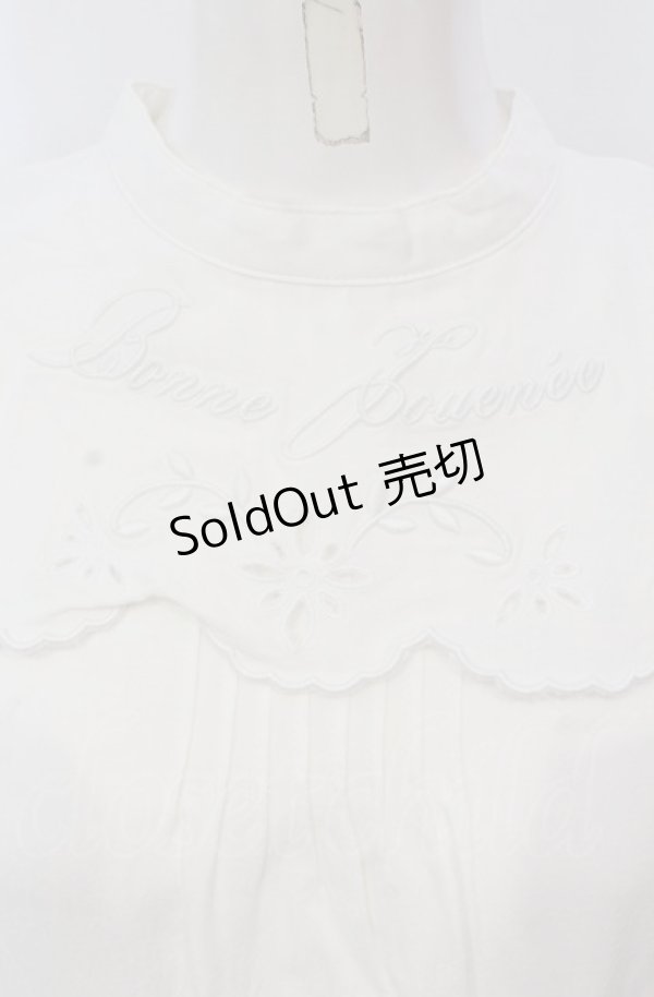 画像2: Fi.n.t / カットワーク刺繍クロスヨークブラウス  オフシロ O-25-04-30-2011-CA-BL-IG-ZT039 (2)