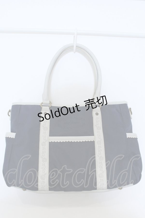 画像1: 【SALE】axes femme / 刺繍入りナイロンバッグ  ネイビー O-25-05-03-004-AX-BG-OW-ZT-K021 (1)