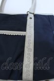 画像2: axes femme / 刺繍入りナイロンバッグ  ネイビー O-25-05-03-004-AX-BG-OW-OS (2)