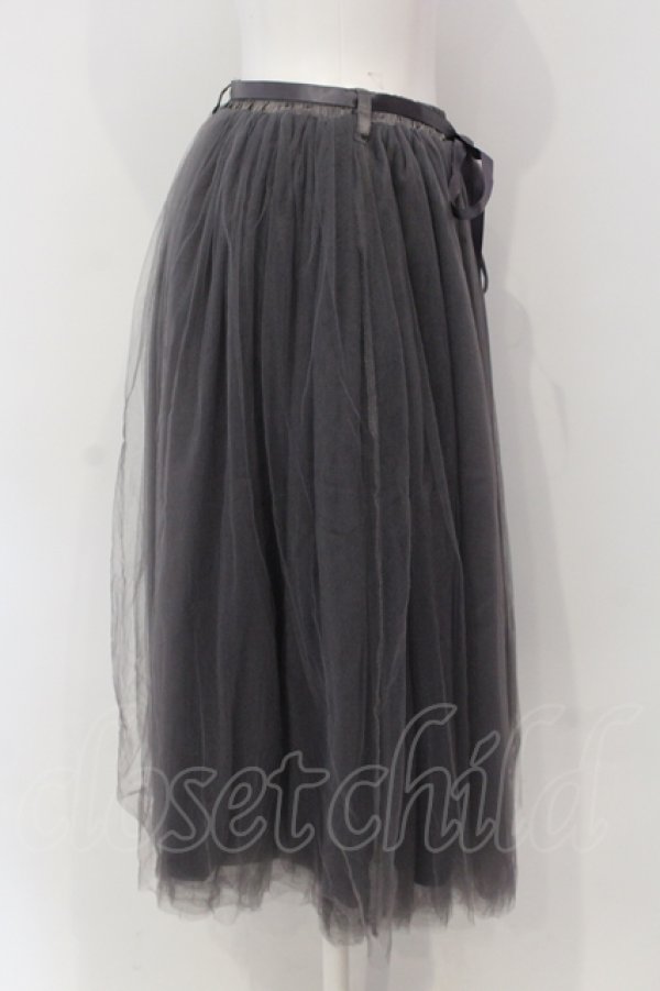 画像2: Maison de FLEUR / レイヤードチュールスカート  ライトグレー O-25-05-05-061-LO-SK-IG-OS (2)