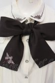 画像2: axes femme / バラブーケ刺繍リボンブラウス M キナリ O-25-05-05-075-AX-BL-OW-OS (2)