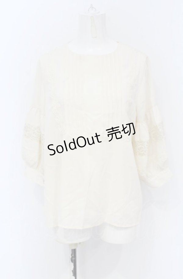 画像1: 【SALE】axes femme Nostalgic / スクエアピンタックブラウス M キナリ O-25-05-06-009-LO-BL-OW-ZT015 (1)