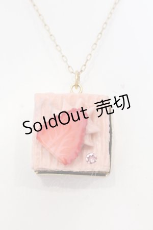 画像: Q-pot. / ストロベリープチケーキネックレス  ピンク O-25-05-10-049-QP-AC-OW-OS