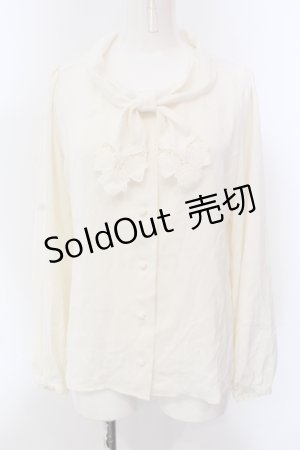 画像: an another angelus / フォールリーフカットワークボウタイブラウス【洗える】 F アイボリー O-25-05-10-011-CA-BL-OW-OS