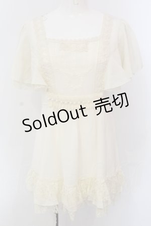 画像: axes femme / ラッフルスリーブレース配色チュニック  アイボリー O-25-05-12-040-AX-TO-IG-OS
