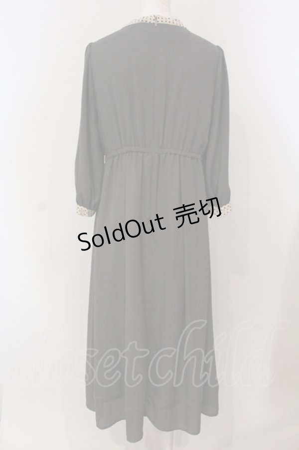 画像3: Maison de FLEUR Petite Robe canone / ブリジットが注ぐサイダーワンピース M グレー O-25-05-13-042-EL-OP-OW-OS (3)