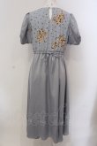 画像3: Maison de FLEUR Petite Robe canone / 君を思い出す花柄ワンピース M サックス O-25-05-13-043-EL-OP-OW-OS (3)
