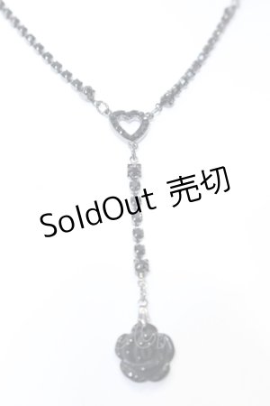 画像: INGEBORG / カメリアストーンハートネックレス  クロ O-25-05-14-056-LO-AC-IG-OS