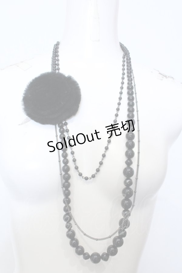 画像2: INGEBORG / ラウンドファー多連ネックレス  クロ O-25-05-14-059-LO-AC-OW-ZT012 (2)