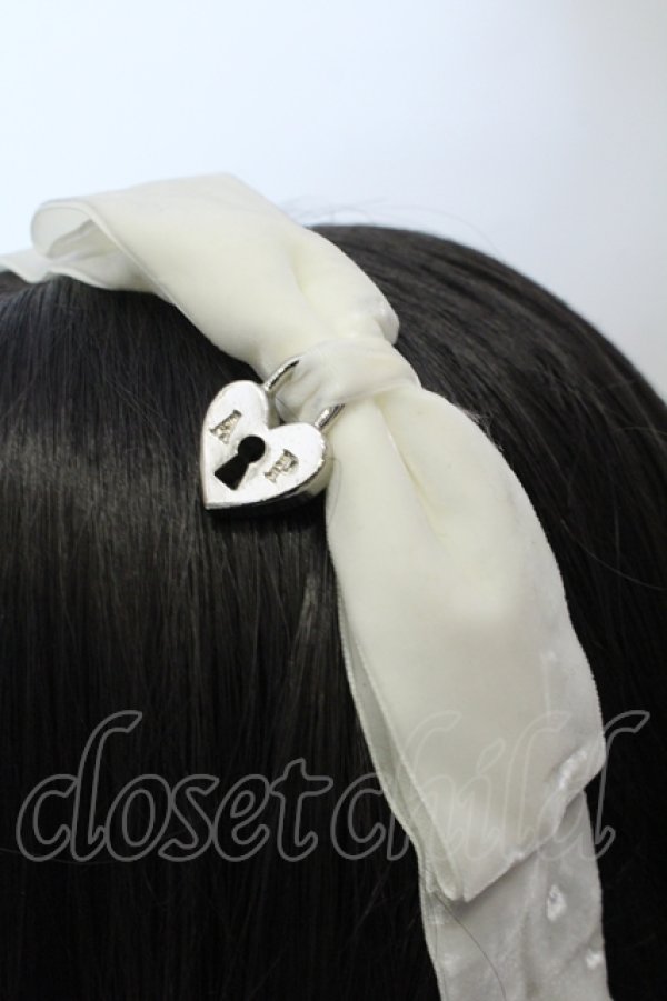画像2: Angelic Pretty / Bell Heartカチューシャ  オフシロ O-25-05-14-012-AP-AC-IG-OS (2)