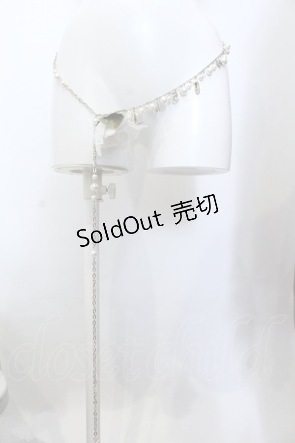画像3: INGEBORG / シグネチャーカメリアコサージュチェーンベルト  ゴールド×シロ O-25-05-14-037-LO-ZA-IG-OS (3)