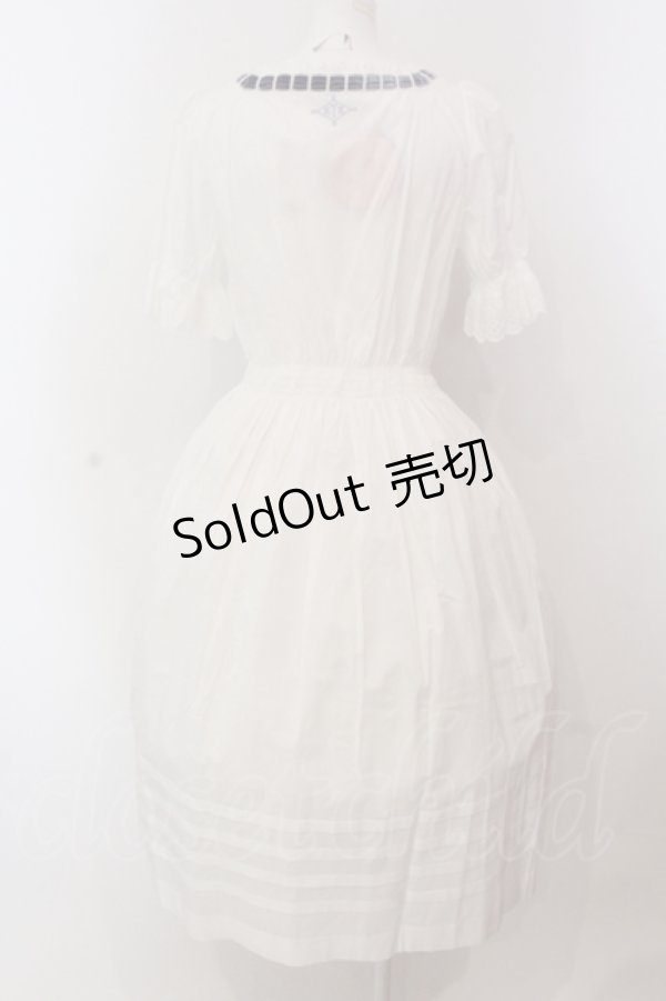 画像4: Katie / NO COUNTRY puff ワンピース  シロ×ラベンダー O-25-05-15-014-LO-OP-IG-OS (4)