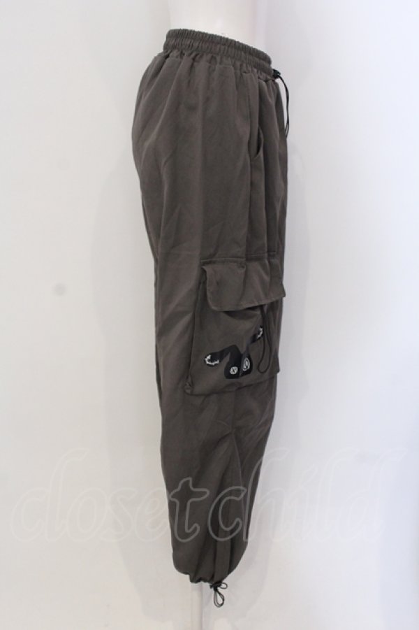 画像2: NieR Clothing / 裾ドロスト4POCKET CARGO PANTS パンツ  チャコール O-25-05-17-006-PU-PA-IG-OS (2)