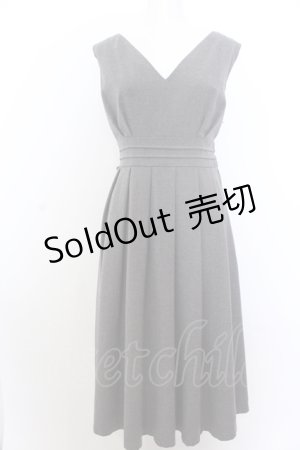 画像: an another angelus / Vネックバックリボンワンピース  グレー O-25-05-18-043-CA-OP-IG-OS