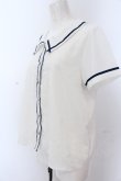 画像2: Amavel / パイピングブラウス F シロ×ネイビー O-25-05-18-058-CA-BL-OW-OS (2)