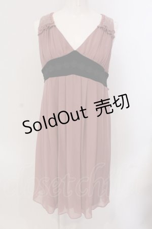画像: axes femme / 後ろラッフルフリルワンピース M ピンクベージュ O-25-05-19-008-AX-TO-OW-OS