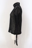 画像2: INGEBORG / リボン付き総レースタートルカットソー  クロ O-25-05-22-051-LO-TO-IG-OS (2)