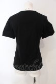 画像2: INGEBORG / カメリアプリントTシャツ 9 クロ O-25-05-22-069-LO-TS-IG-OS (2)