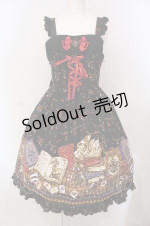 画像: ALICE and the PIRATES / 天幕裏の赤ずきん柄ジャンパースカートI  クロ O-25-05-26-081-PA-OP-OW-OS