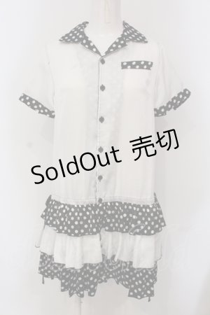 画像: ALGONQUINS / フリルティアードシャツワンピース  ホワイト×ブラックドット O-25-05-26-098-AL-OP-IG-OS