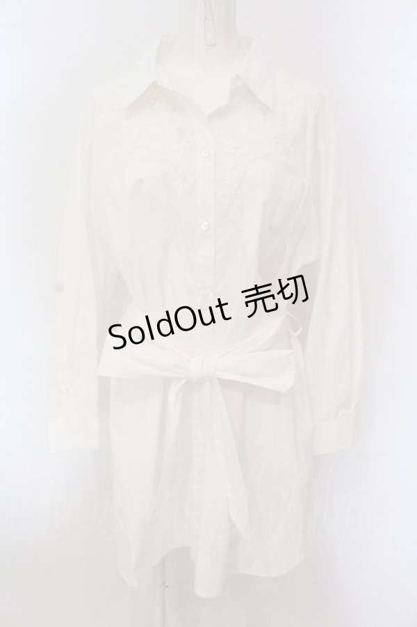 画像1: INGEBORG / レースモチーフ配色開襟シャツワンピース 9 シロ O-25-05-26-017-LO-OP-IG-OS (1)