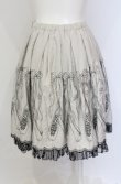 画像2: Emily Temple cute / トゥーシューズ刺繍スカート  グレー×クロ O-25-05-28-103-ET-SK-IG-OS (2)