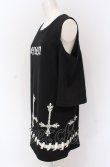 画像2: REFLEM / 逆さ十字カッティングショルダー半袖スウェット F ブラック O-25-05-28-002-PU-TO-YM-ZY (2)
