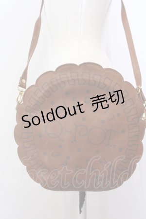 画像: Q-pot. / ビスケット ポシェット  ブラウン O-25-05-30-005-QP-BG-IG-OS