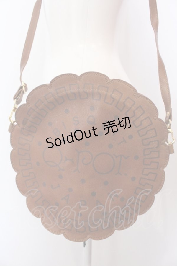 画像4: Q-pot. / ビスケット ポシェット  ブラウン O-25-05-30-005-QP-BG-IG-OS (4)