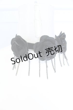 画像: BPN / ローズコサージュベロアリボンチョーカー  ブラック O-25-05-30-089-GO-AC-IG-OS