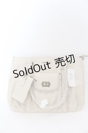 画像: axes femme / 型押し×スカラップA4トート 370×280×140mm アイボリー O-25-05-30-014-AX-BG-IG-ZT-K013