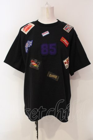 画像: Karl Helmut / ワッペンTシャツ M クロ O-25-05-31-040-EL-TO-OW-OS