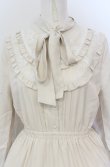 画像2: axes femme / 20th/クラシカルワンピース F ベージュ O-25-05-31-1104-AX-BL-OW-OS (2)