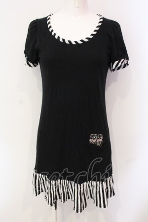 画像: PEACE NOW / ぬいぐるみ刺繍ストライプ切り替えカットワンピース M ブラック×ホワイト O-25-06-07-064-PU-TO-IG-OS