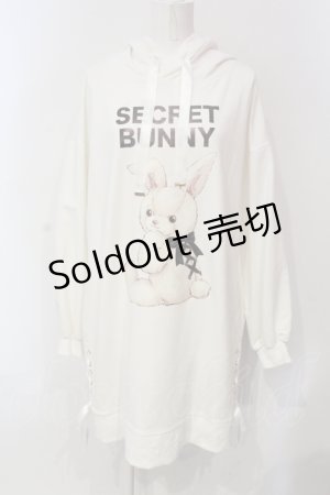 画像: Secret Honey / レースアップうさぎビックパーカーワンピース  シロ O-25-06-10-050-CA-OP-IG-OS