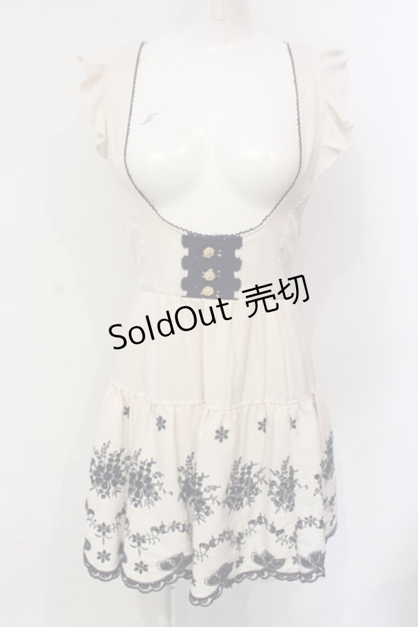 画像1: LIZ LISA / 刺繍スカラップサスペンダースカート  アイボリー×ネイビー O-25-06-10-055-LO-SK-IG-ZY (1)
