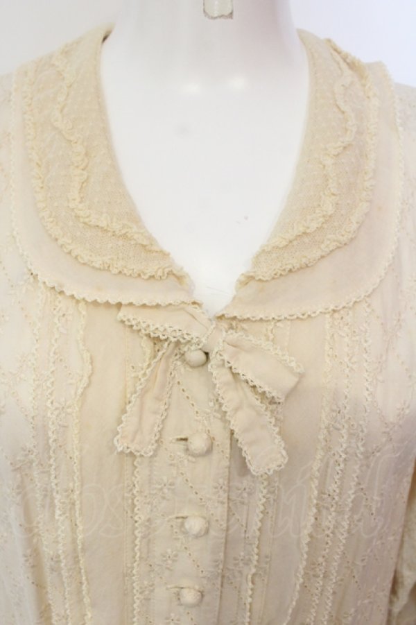 画像2: KANEKO ISAO / カットワークレースワンピース  アイボリー O-25-06-10-091-EL-OP-OW-ZT376 (2)