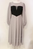 画像1: Maison de FLEUR Petite Robe canone / 森でワルツをワンピース S グレー O-25-06-12-030-EL-OP-OW-OS (1)