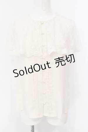 画像: an another angelus / レースケープ衿ブラウス F ベージュ O-25-06-12-027-CA-BL-OW-OS