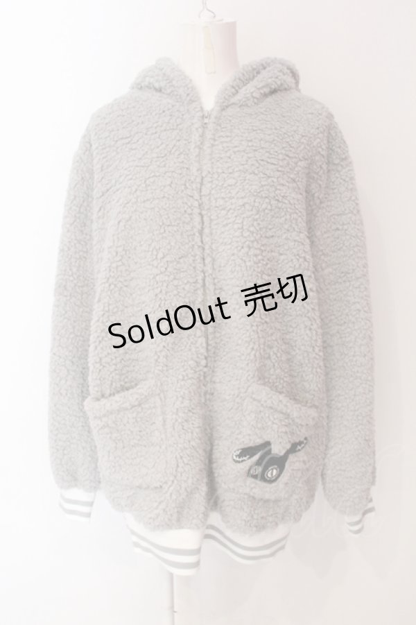 画像1: NieR Clothing / 刺繍入りボアパーカー  グレー O-25-06-16-047-PU-TO-IG-ZT024 (1)