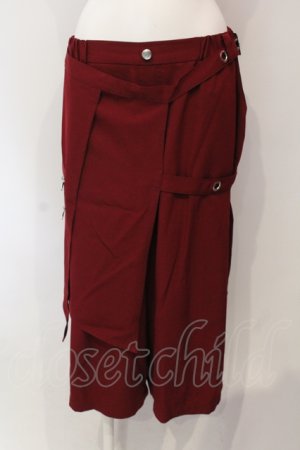 画像: Deorart / ラップ付きハーフパンツ M レッド O-25-06-21-102-PU-PA-IG-OS